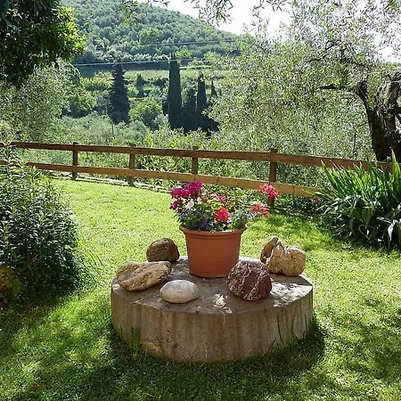 Apartamento Sleeps 2 Pool Air Con Wifi Chiavari