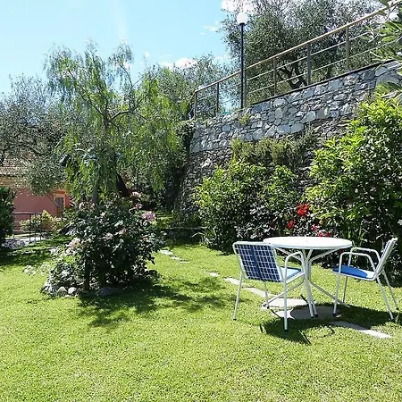 Sleeps 2 Pool Air Con Wifi شقة كيافاري