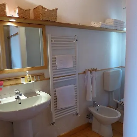 شقة Sleeps 2 Pool Air Con Wifi كيافاري